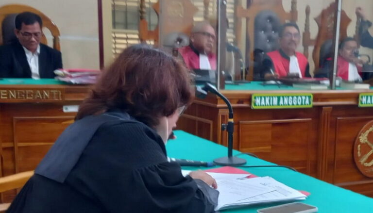 Nekat mengirimkan narkotika Golongan I jenis sabu seberat 20 gram ke Raja Adonia Sumanggam Siagian, oknum hakim di PN Rangkasbitung, Provinsi Banten via salah satu jasa pengiriman paket di Medan, Brigadir M Wisnu Wardhana lewat persidangan secara virtual akhirnya menghadapi tuntutan 12 tahun penjara.