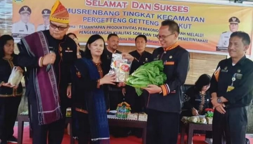 Kecamatan PGGS (Pergetteng Getteng Sengkut) melaksanakan Musyawarah Perencanaan Pembangunan Tahun 2024, di Mendena Hotel (2/2/2023).