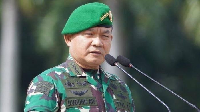 Politikus Partai NasDem, Irma Suryani Chaniago, menilai Kepala Staf TNI Angkatan Darat (KSAD) Jenderal Dudung Abdurachman layak menjadi Cawapres pada Pemilu 2024 mendatang.