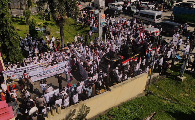 Massa Aliansi Masyarakat Sumatera Utara akan melakukan aksi damai di Mapolrestabes Medan, Senin (14/8/2023).